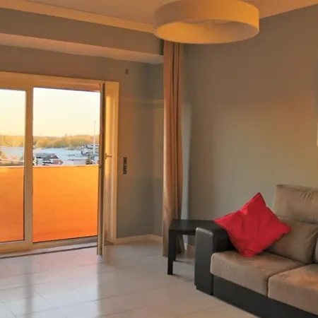 Сomfortable Apartments And Free Garage Parking Porto Exterior photo
